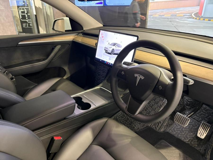 Model Y Lond Range - Image 3
